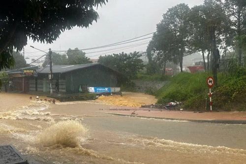 Lào Cai: Mưa lớn gây ngập 16 nhà dân, thiệt hại ban đầu hơn 2,4 tỷ đồng