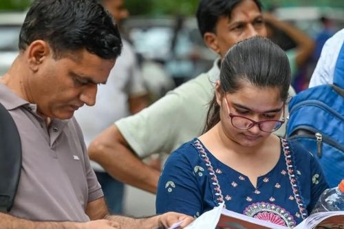 Rò rỉ đề thi NEET phơi bày cuộc khủng hoảng việc làm của Gen Z Ấn Độ