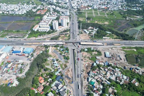 Nút giao 4 tầng giải cứu kẹt xe ở TP.HCM tiếp tục lỡ hẹn