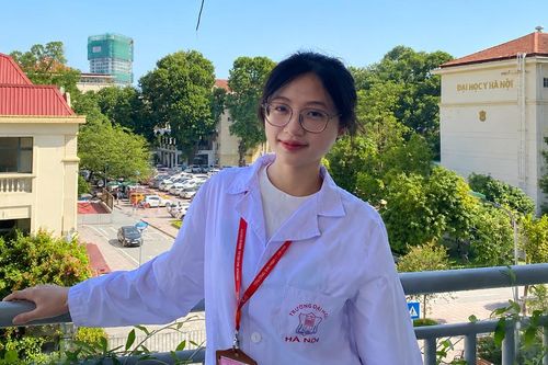 Hành trình đến thực tiễn lâm sàng của tân thủ khoa Dinh dưỡng Đại học Y Hà Nội