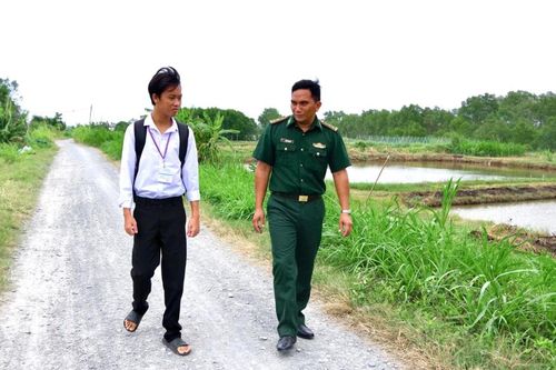Ấm tình 'Con nuôi đồn Biên phòng'
