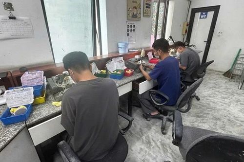 Phát hiện nhiều vi phạm trong sản xuất, kinh doanh răng giả trên địa bàn Hà Nội