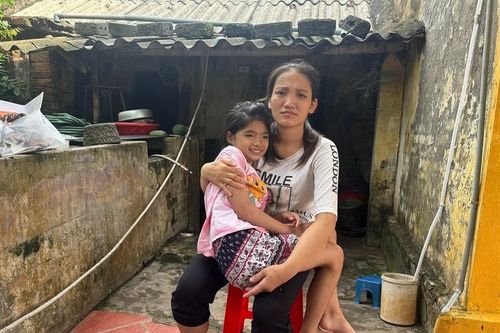 Nỗi khổ của người phụ nữ trẻ có con gái mắc bệnh tim bẩm sinh, mẹ bị ung thư gan