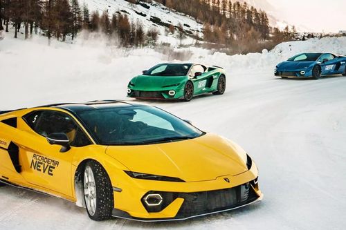 Doanh thu của Lamborghini tăng mạnh dù bán ít xe hơn, chuyện gì xảy ra?