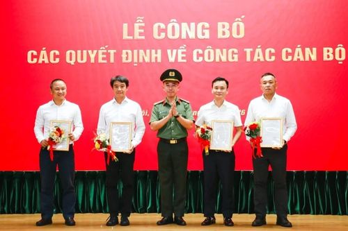 FPT Telecom có 4 phó tổng giám đốc mới