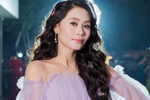 Nhan sắc ngọt ngào của Thanh Hiền trong ảnh sinh nhật 38 tuổi