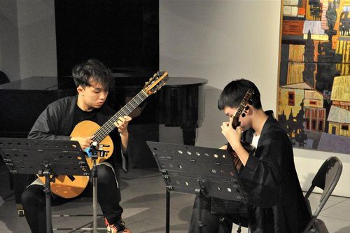 Nghe guitar cổ điển Việt - Thái giữa lòng Đà Lạt