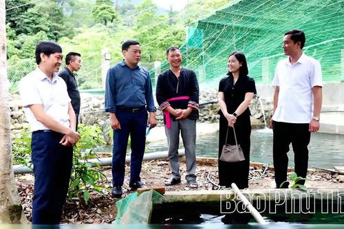 Tiếp tục quan tâm, chăm lo vùng đồng bào dân tộc thiểu số