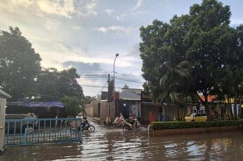 Chung cư Tân Việt (xã Hoài Đức): Cứ mưa là ngập
