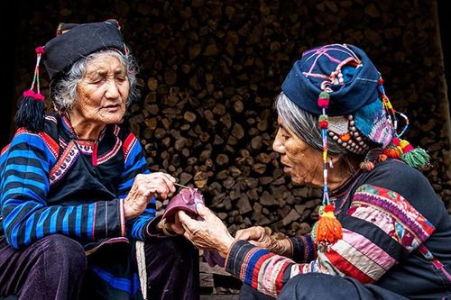 Chính sách với người có uy tín ở vùng đồng bào dân tộc thiểu số