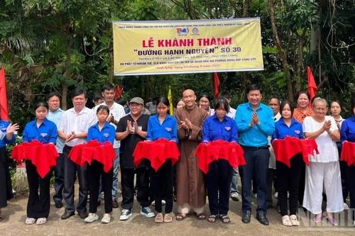 Khánh thành công trình đường giao thông nông thôn tại Vĩnh Long