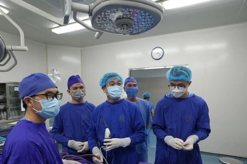 Nhầm lồi mắt với cận thị, nam sinh mang khối u hiếm xâm lấn nền sọ