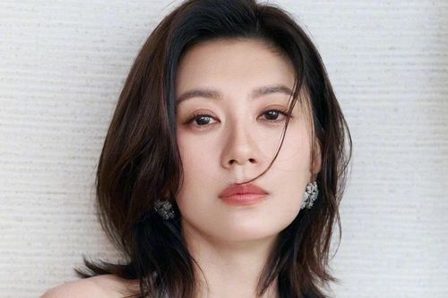 Khổ như 'Triệu Mẫn' Giả Tịnh Văn