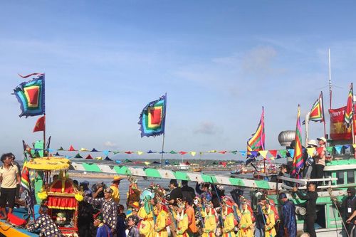 Hồn biển trong từng nhịp chèo bả trạo