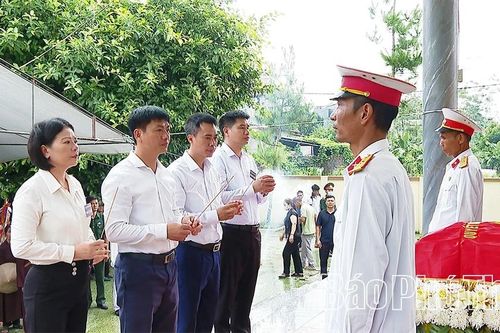 Đón nhận, truy điệu và an táng hài cốt liệt sĩ Nguyễn Văn Yến