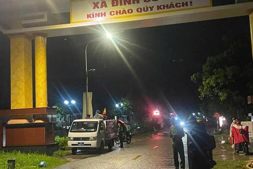 Truy tìm người có liên quan đến vụ cô gái cùng xe máy rơi xuống kênh tử vong
