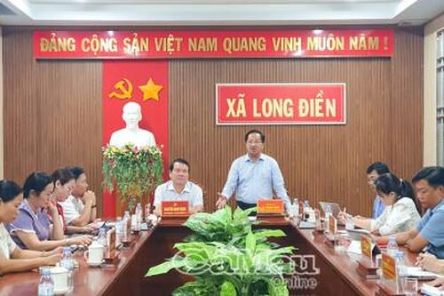 Đoàn công tác Uỷ ban MTTQ Việt Nam tỉnh Cà Mau làm việc tại xã Long Điền