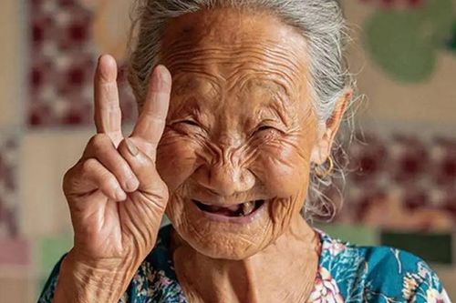 Con người có thể sống tới gần 200 tuổi? Nghiên cứu mới tiết lộ yếu tố quyết định