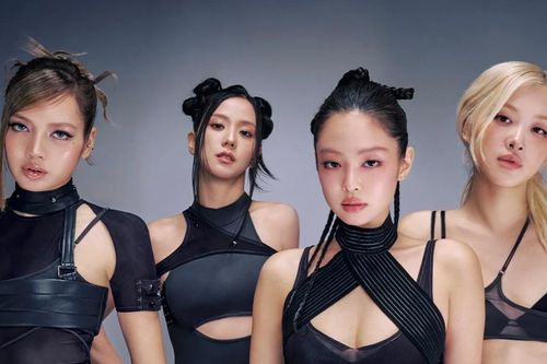 BLACKPINK và YG nhận 'gạch đá' vì kỷ niệm 10 năm tổ chức hời hợt, thiếu chân thành