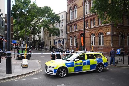 Bắt giữ nữ nghi phạm đâm 4 người ở thủ đô London