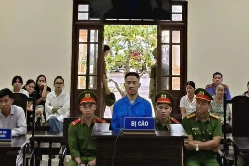 Chiếm đoạt tiền chuyển nhầm, người đàn ông lĩnh 12 tháng tù