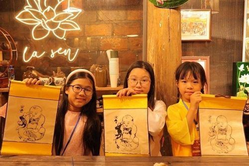 Các 'sứ giả tiếng Việt' khởi động hành trình về nguồn tại Thủ đô Hà Nội