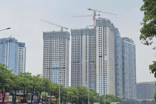 Căn hộ mới mở bán ở Hà Nội ngày càng đắt đỏ, giao dịch ra sao?