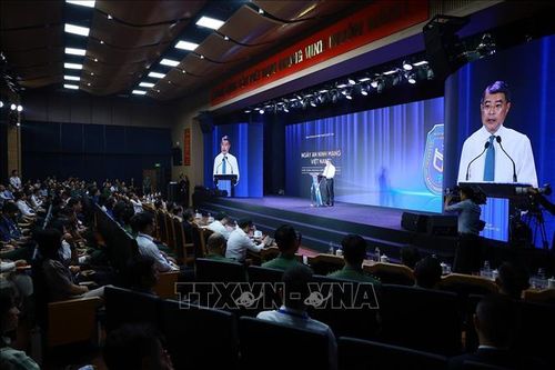 Thủ tướng Lê Minh Hưng: Bảo đảm an ninh mạng phải gắn kết giữa 'bảo vệ hệ thống' và 'bảo vệ con người'