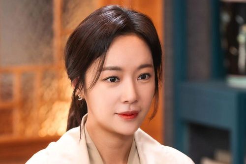Hwang Jung Eum phản ứng khi đồng nghiệp nhắc về chồng cũ