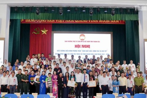 Biểu dương điển hình “Sản xuất giỏi, công tác xã hội tốt” trong đồng bào dân tộc thiểu số
