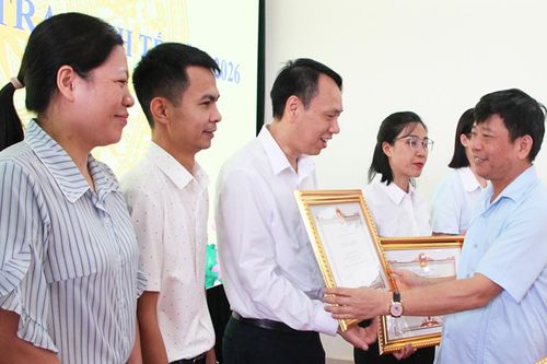 Bắc Ninh khen thưởng 40 tập thể, cá nhân xuất sắc trong công tác Tổng điều tra kinh tế