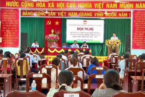 Phó Bí thư Tỉnh ủy Nguyễn Ngọc Lương tiếp xúc cử tri xã Cát Tiến
