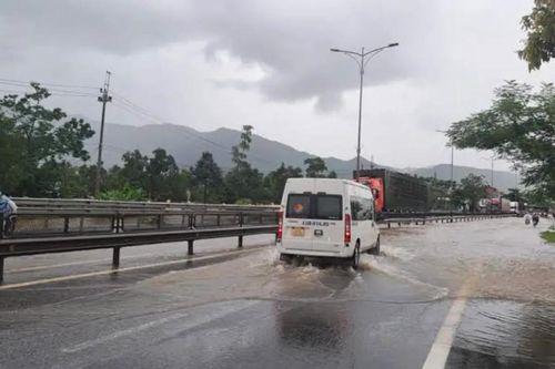 Bộ Xây dựng lên kế hoạch xử lý dứt điểm tình trạng ngập trên quốc lộ 1 qua Huế