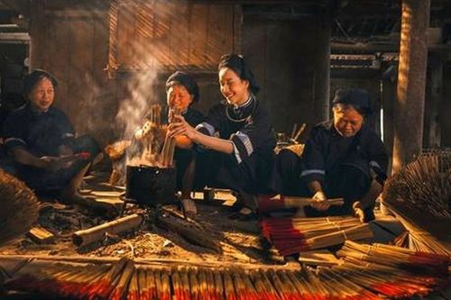 Bản sắc văn hóa, con người Cao Bằng - nguồn lực nội sinh của kinh tế di sản