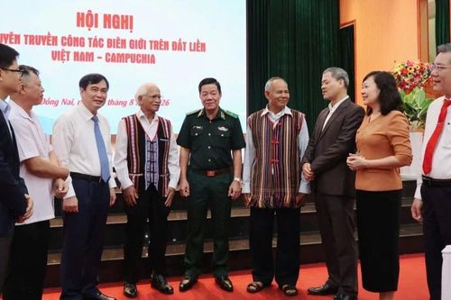Tăng cường tuyên truyền, bảo vệ vững chắc chủ quyền biên giới quốc gia