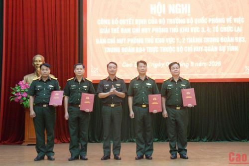 Công bố quyết định tổ chức lại Ban chỉ huy Phòng thủ khu vực thành Trung đoàn Bộ binh trực thuộc Bộ CHQS tỉnh