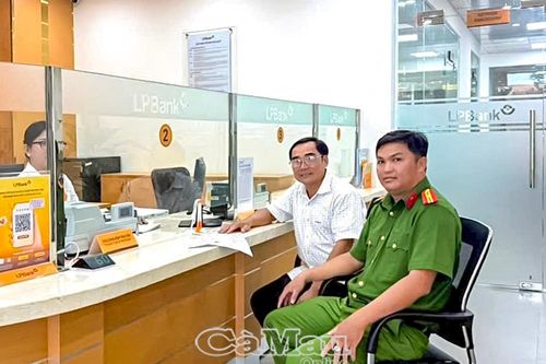 Công an xã Vĩnh Mỹ hỗ trợ công dân nhận hoàn trả gần 750 triệu đồng chuyển khoản nhầm