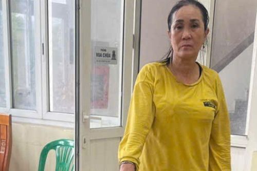 Thấy công an, Nguyễn Thị Hoa quay xe bỏ chạy, bí mật trong bao tải nhanh chóng lộ diện