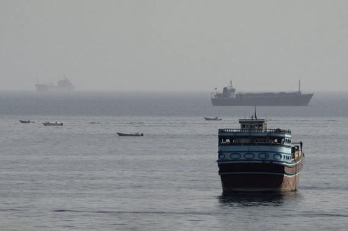 Iran đồng ý mở tuyến đường qua eo biển Hormuz