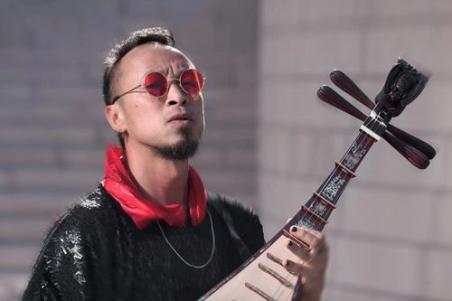Rocker người Việt trở thành hội viên của tổ chức đứng sau giải Grammy là ai?