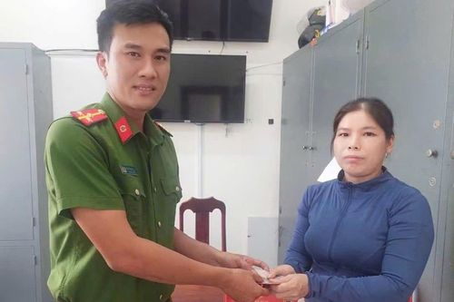 Tiền về với chủ