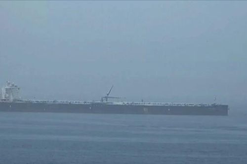 Giá dầu tăng mạnh sau dự thảo của Iran về eo biển Hormuz