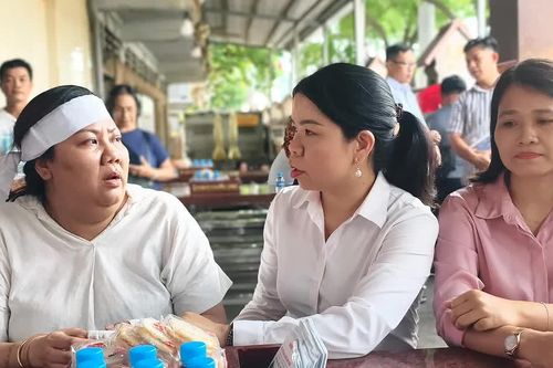 Hỗ trợ nạn nhân trong vụ cháy ở phường Bình Lợi Trung, TPHCM