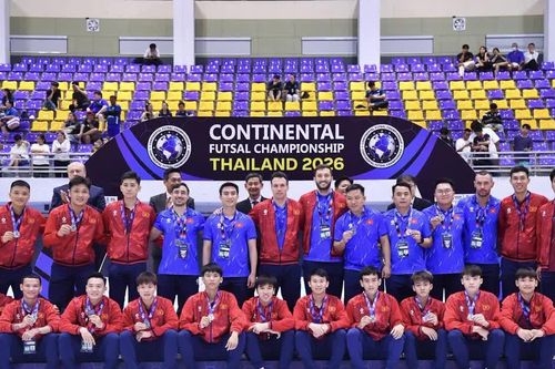 Futsal Việt Nam giành ngôi Á quân giải quốc tế tại Thái Lan