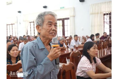 Phú Tân đối thoại tháo gỡ bất cập an ninh, giao thông, môi trường