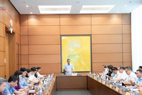 Cắt giảm thủ tục hành chính nhưng không để khoảng trống quản lý