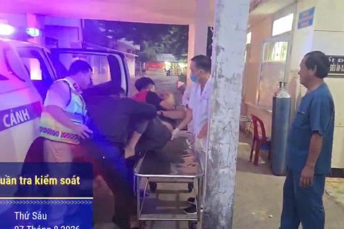 Cảnh sát giao thông cứu tài xế đột quỵ trên cao tốc Vĩnh Hảo - Phan Thiết