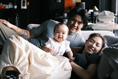 Cuộc sống của 'đả nữ màn ảnh Việt' khi làm mẹ ở tuổi U50