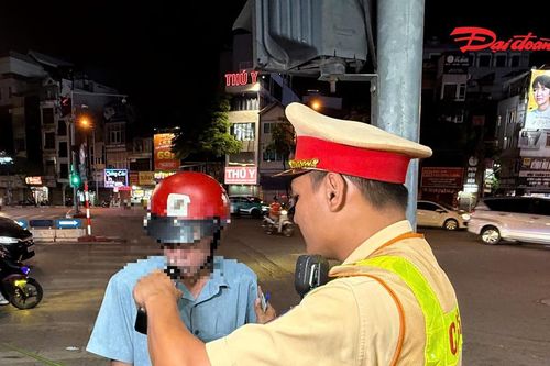 Lái xe sau khi uống bia xem bóng đá, nhiều người bị CSGT xử phạt