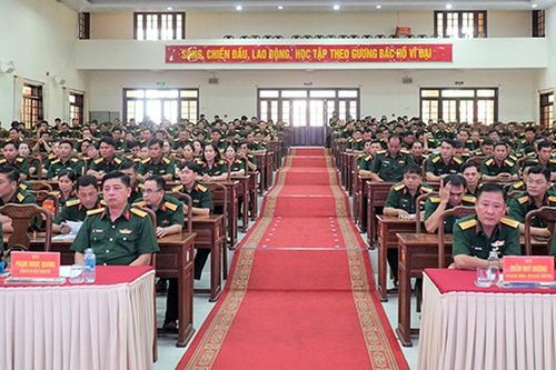 Sắp xếp, giải thể, kiện toàn tổ chức quân sự địa phương; điều động, bổ nhiệm cán bộ, quân nhân, binh sĩ